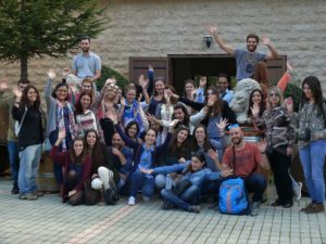 El grupo en la bodega